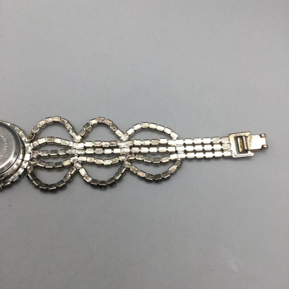 Rhinestone Cocktail Womens Watch 28mm White Dial Silver Tone New Battery 7.5